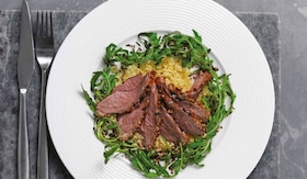 Immer saftiges Fleisch - Dampfgaren mit dem AEG ProCombi Plus macht’s möglich.