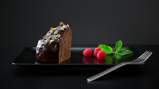 Ein gleichmäßig gebackener Schockoladenkuchen