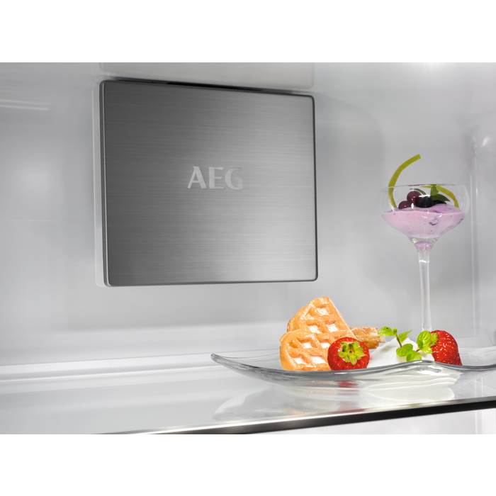 AEG - Einbau-Kühl-Gefrierkombinationen - EK7E75S