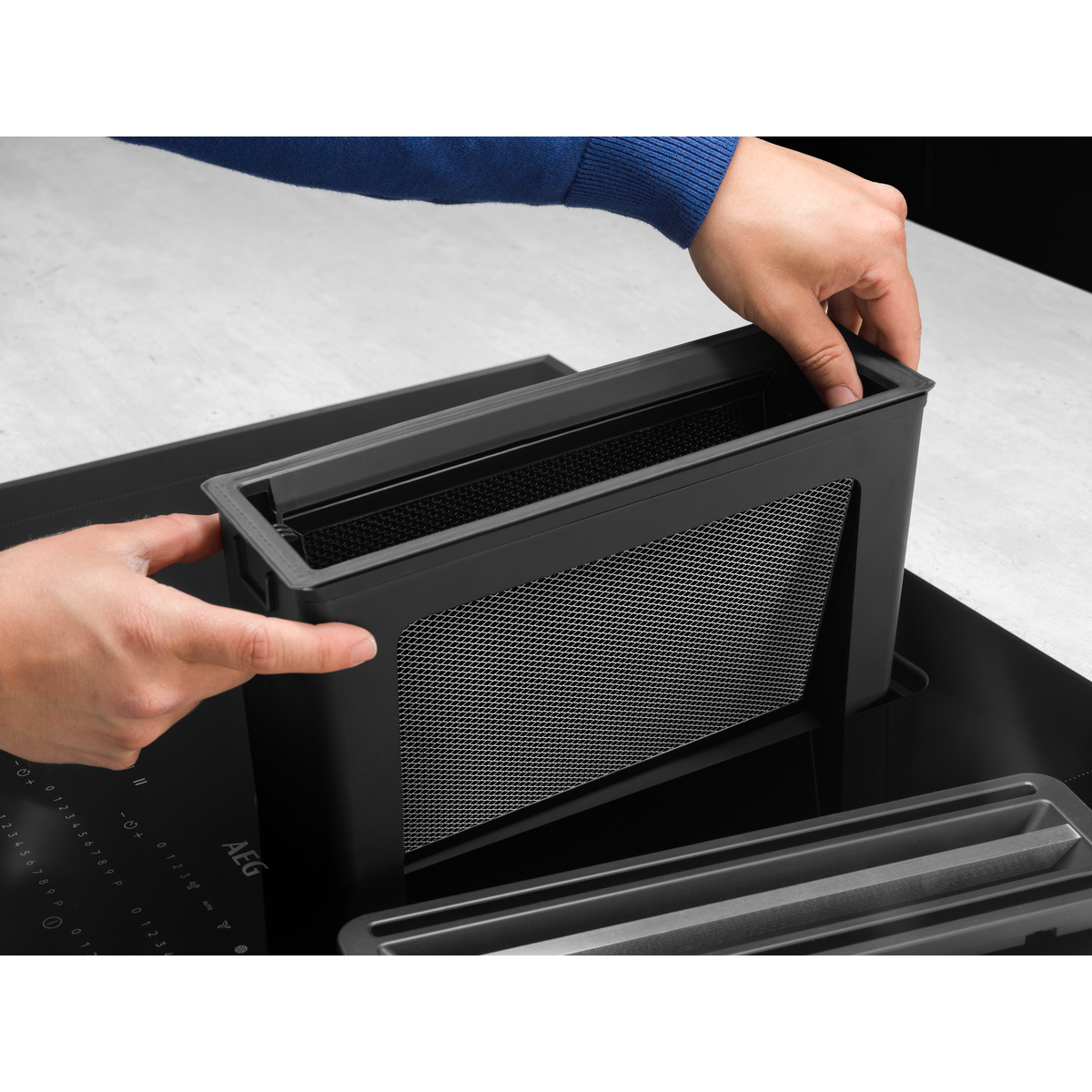 AEG - Kochfelder mit integriertem Dunstabzug - XCD6847AS