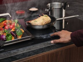 Serie 8000 mit SenseBoil & Fry