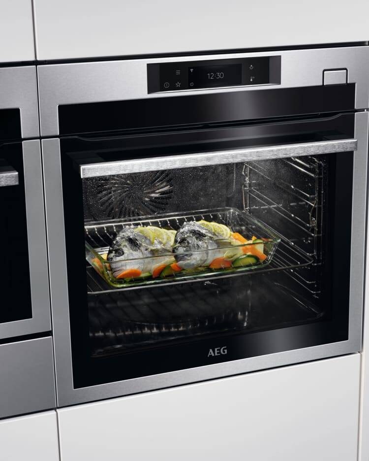 Serie 8000 Backofen mit SteamBoost®
