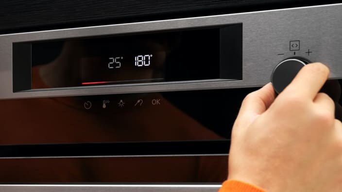 LED Display mit Touchbedienung und WLAN*