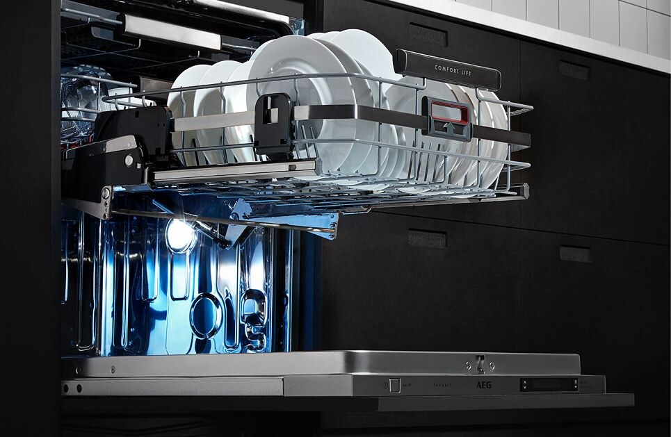 Beim Öffnen der Spülmaschine ComfortLift Beim Öffnen der Spülmaschine ComfortLift