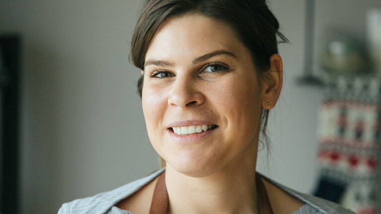 Jacques la Merde, lächelnd