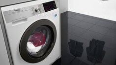 Das Bedienfeld eines AEG ÖKOKombi Plus Waschtrockners