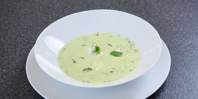 Kartoffel-Lauch-Suppe mit Pfifferlingen