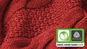 Dank der ÖKOMix-Technolgie reinigen AEG Waschmaschinen Wäsche so schonend, dass Sie mit dem Woolmark-Green-Siegel prämiert wurden.